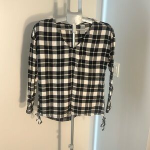 Black and white plaid top